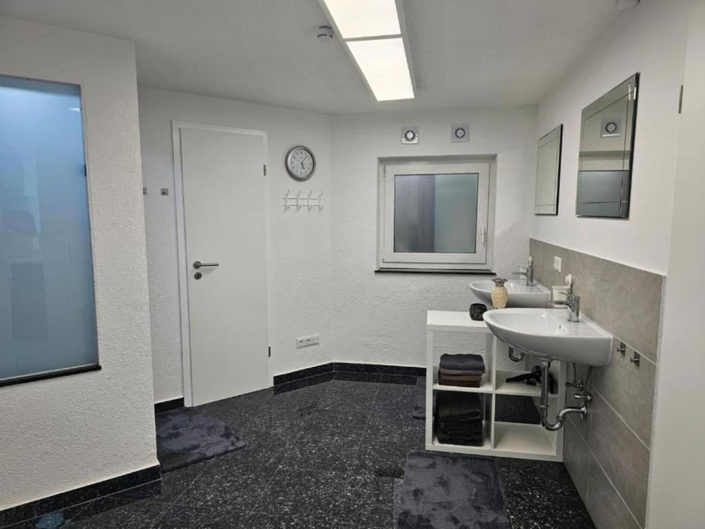 Apartamento Elw Sonnig,Terasse, Bis Zu 13 Schlafpl. Obergroningen Exterior foto