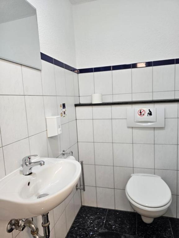 Apartamento Elw Sonnig,Terasse, Bis Zu 13 Schlafpl. Obergroningen Exterior foto